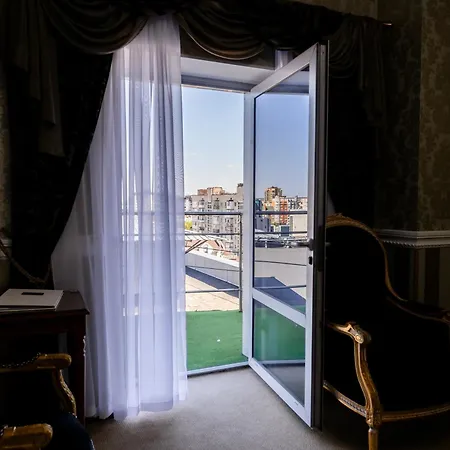 Boutique Spa Casino Hotel Lybid Plaza-3